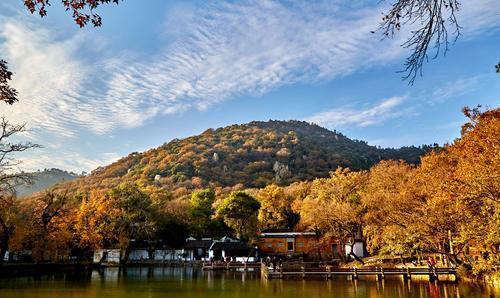 天平山上白云泉一四五码双头发是什么生肖的全面释义、解释与落实、深度解答解释落实